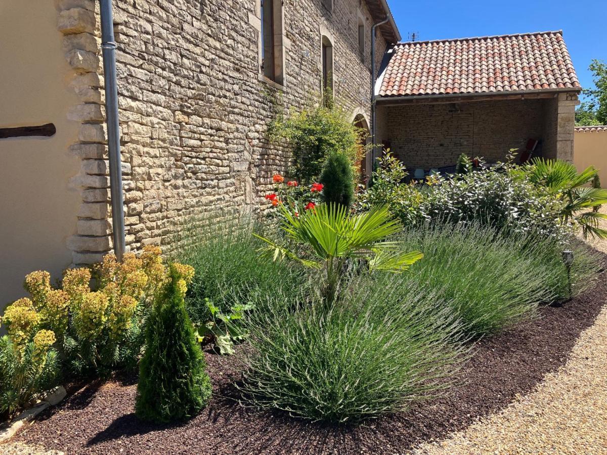 Le Clos De Quintaine Gites De Charme Clessé Exterior foto
